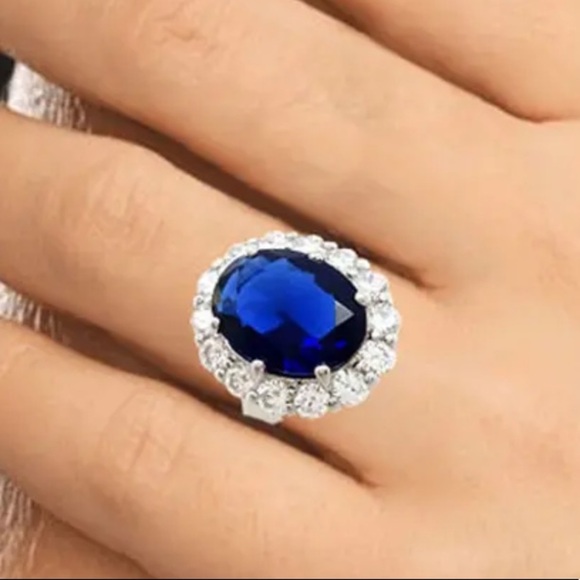 Rhodium Hallo Oval Blue Sapphire Ring